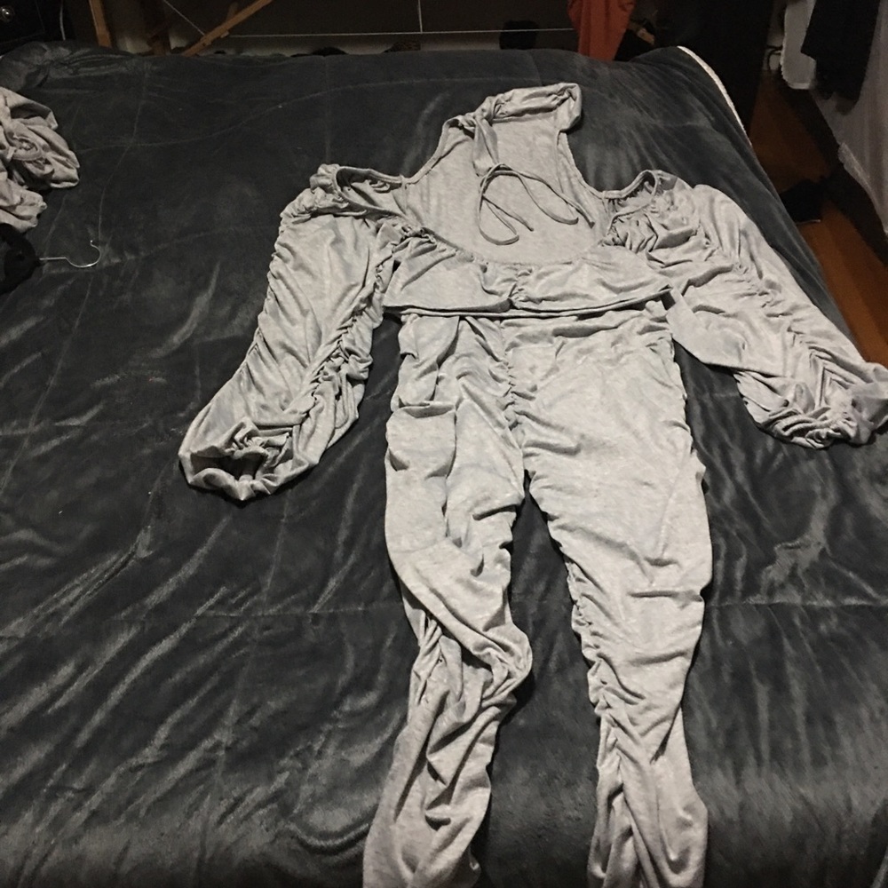 I have size medium and exlarge available - Picture 7 of 9
